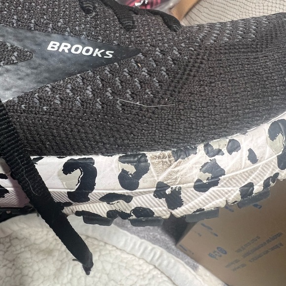 Brooks Revel 4 Snow Leopard - Picture 5 of 6